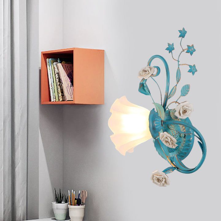 Skørter | One-Sided Opal Matte Glass Wall Lamp Pastoral Blue-Pink/Blue-White Scroll Flower Corner Wall Lamp, Left/Right