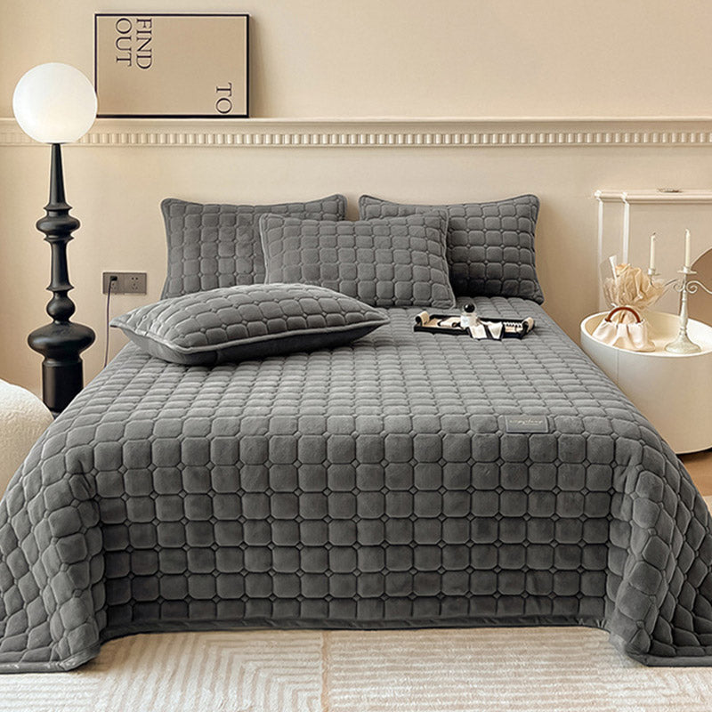 Lisslune | Modern Soft Throw Blanket with Square Texture – Stylish Fluffy Bed & Sofa Cover