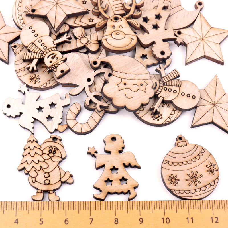 Lisslune | Wooden Winter Happy Christmas Ornaments