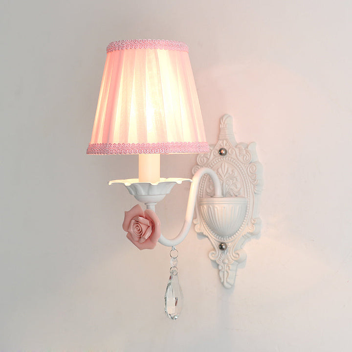 Skørter | 1/2-Head Pleated Fabric Wall Lighting Pastoral Pink/Blue Braided Edge Bed Lamp with Rose Decoration