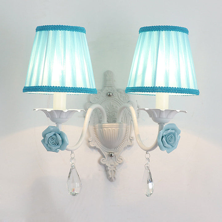 Skørter | 1/2-Head Pleated Fabric Wall Lighting Pastoral Pink/Blue Braided Edge Bed Lamp with Rose Decoration