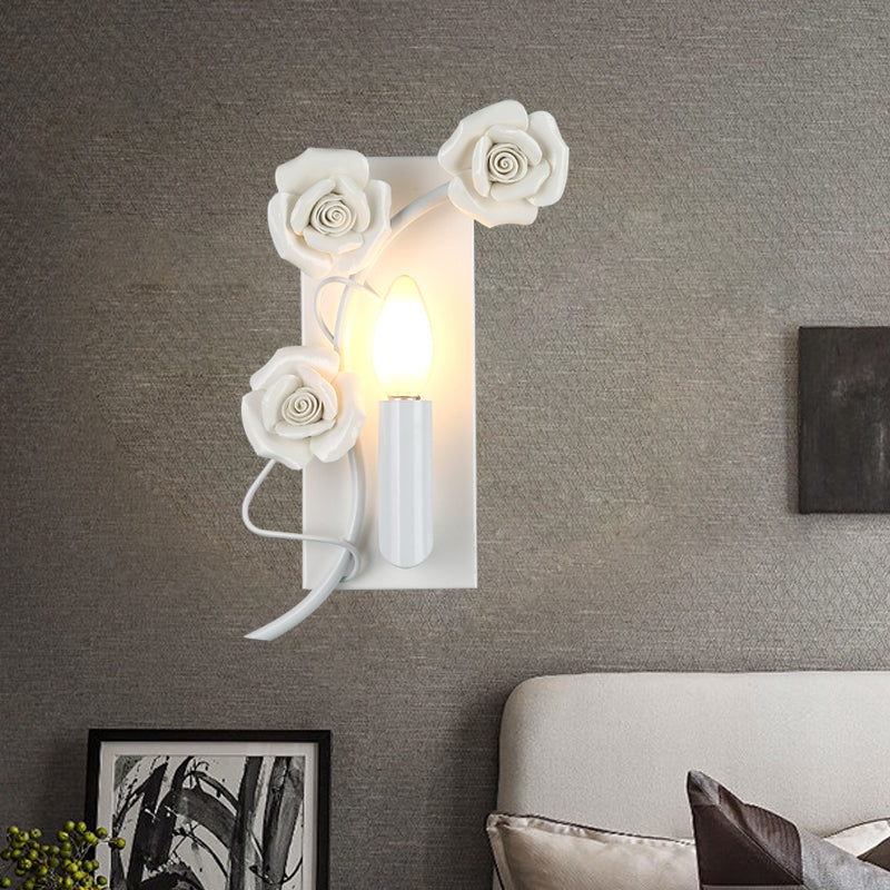Skørter | White Simple Wall Lamp Korean Garden Iron Candle Holder with Engraved Rose Decoration