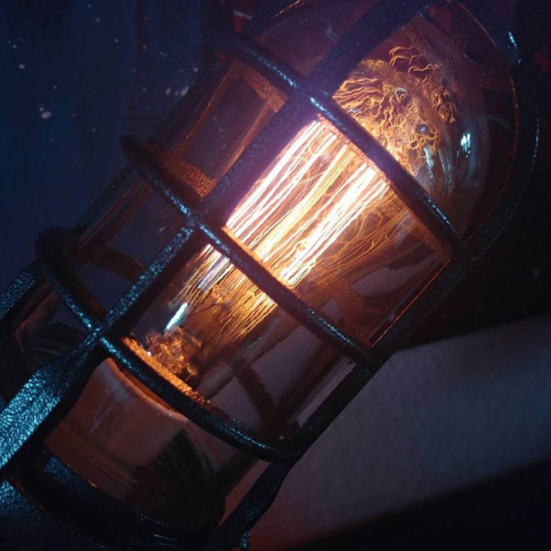 Lisslune | VINTAGE STEAMPUNK ROCKLAMP