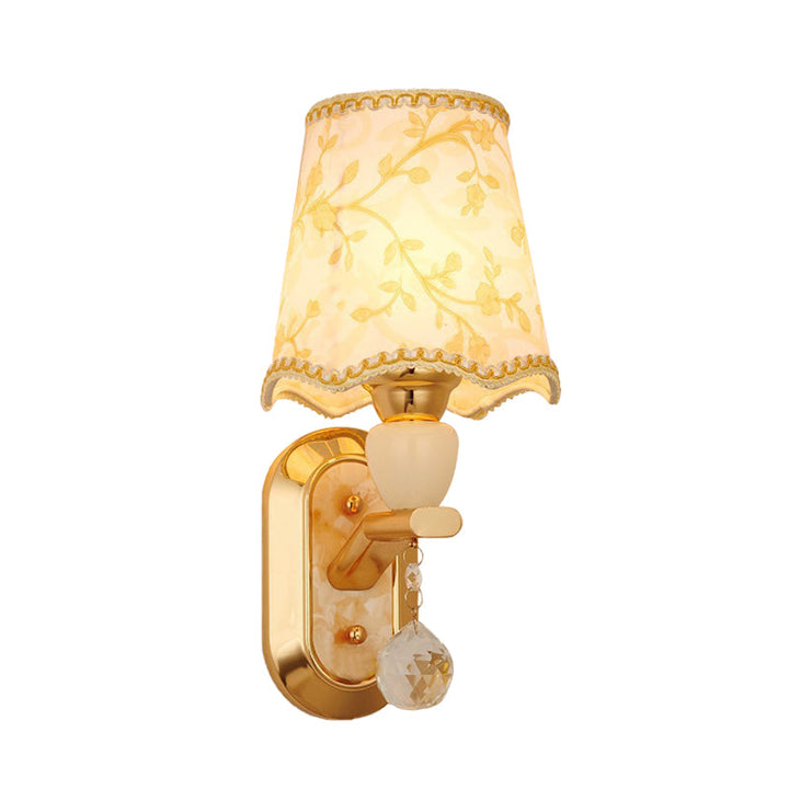 Skørter | 1 Head Bedroom Wall Mount Lamp Traditional Gold Finish Wall Lighting with Curved Shade