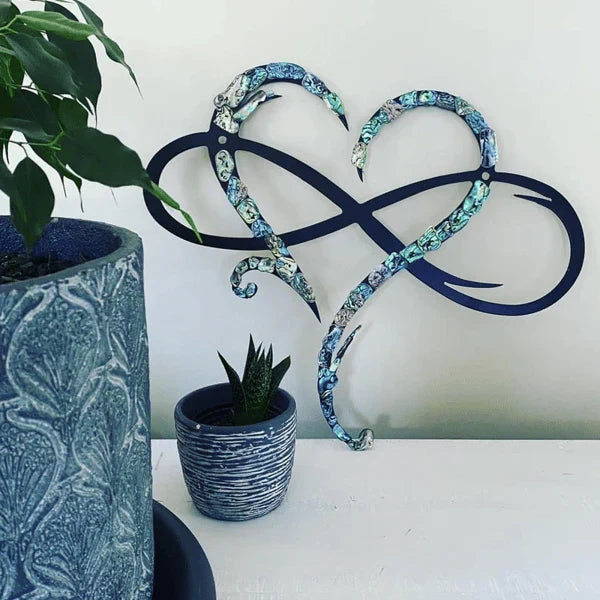 Lisslune | Iron Wall Decoration with Infinity Heart