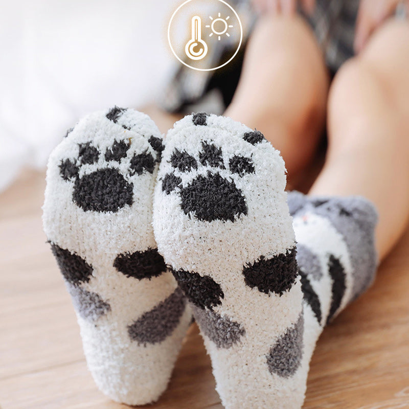 Lisslune | Fuzzy Socks with Cat Paws