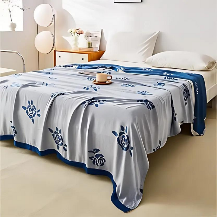 Lisslune | Bamboo Fiber Rose Cooling Blanket