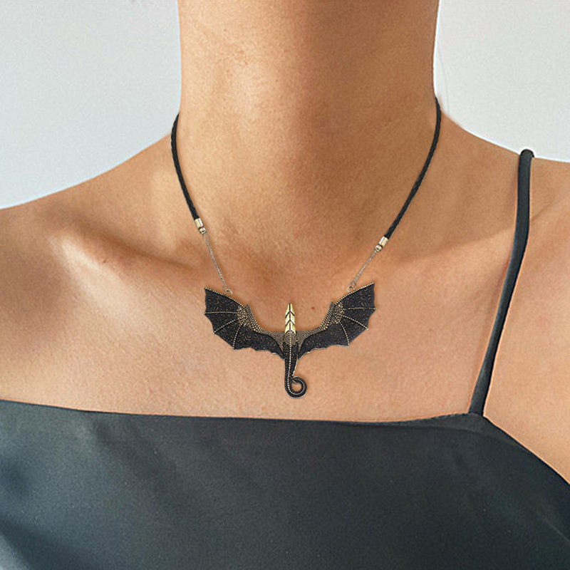Lisslune | Flying Dragons Necklace