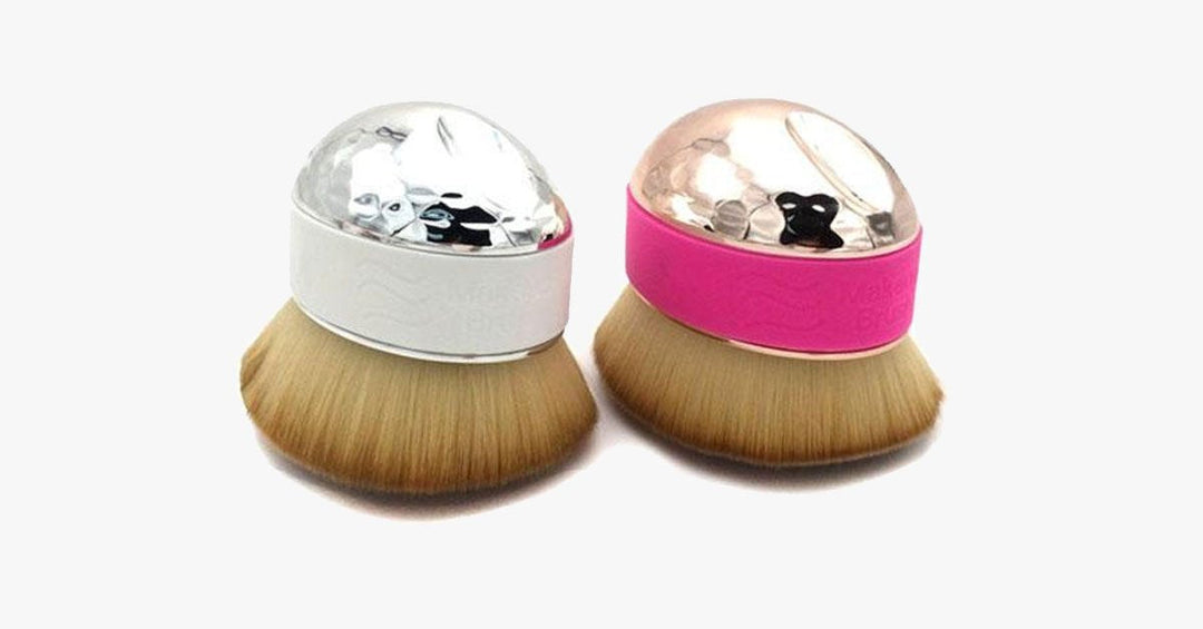 Lisslune | Easy-to-use Palm Oval Brush for perfect blending of makeup