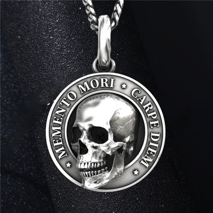 Lisslune | Memento Mori Skull Pendant