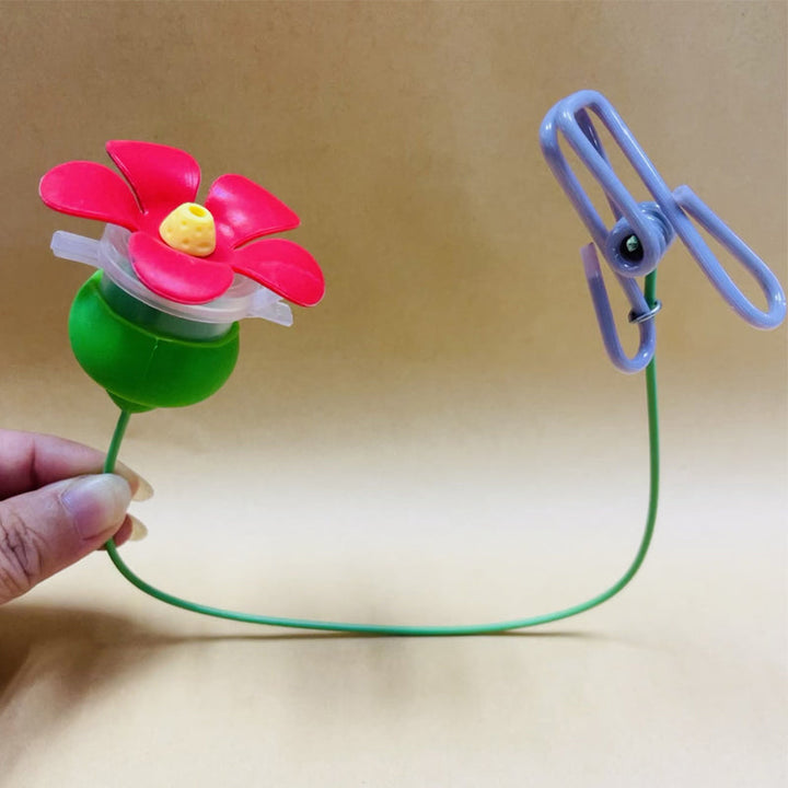 Lisslune | Hat Clip Hummingbird Feeder