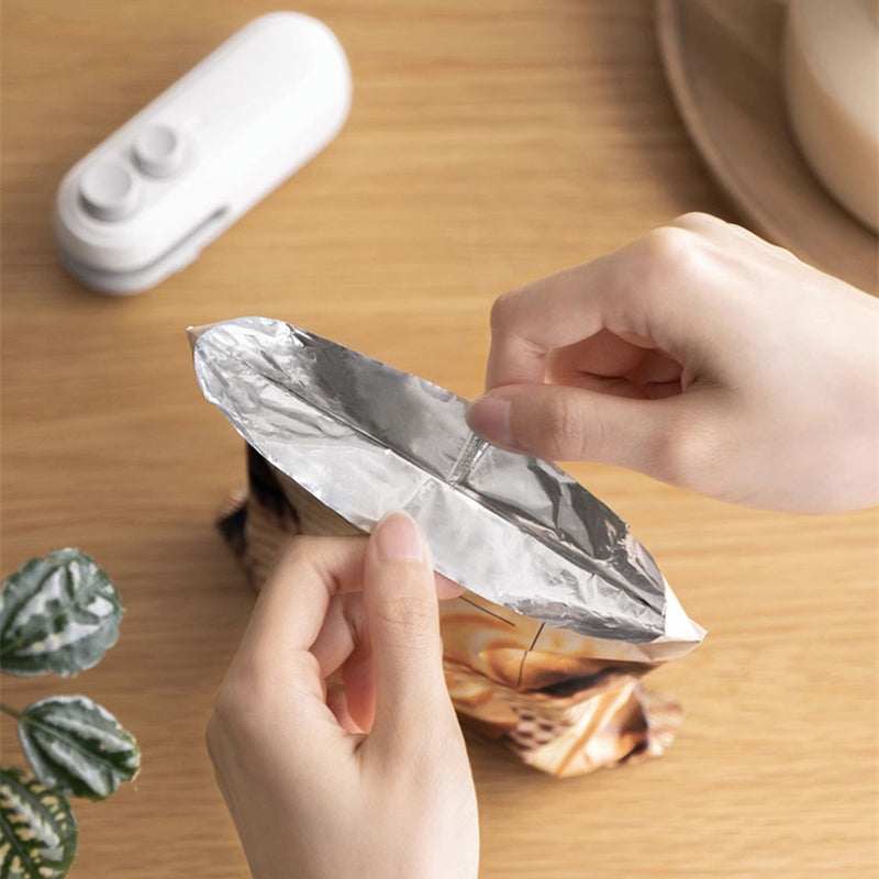Lisslune | Rechargeable heat welding device with cutter