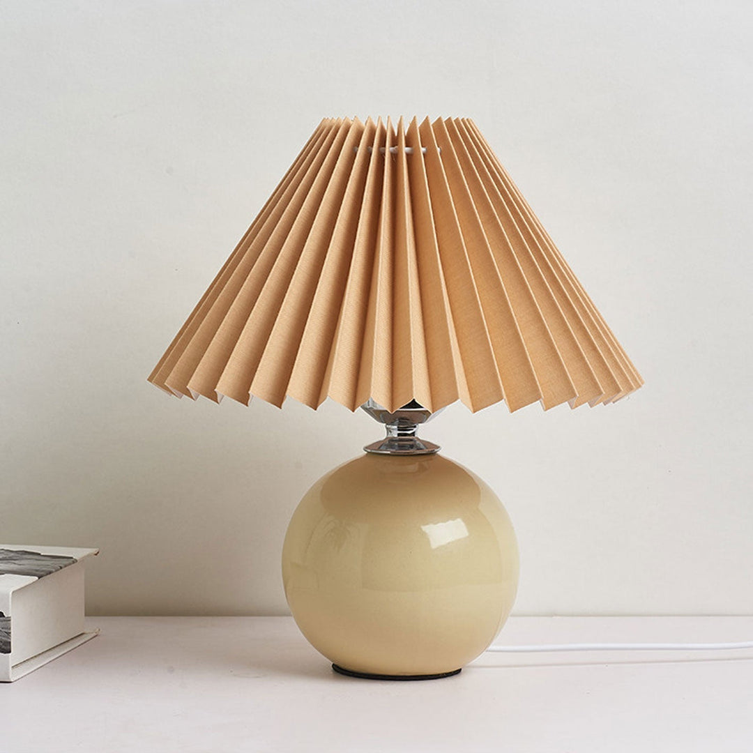 Lisslune | Nordic minimalist 1-light table lamp made of ceramic with pleats