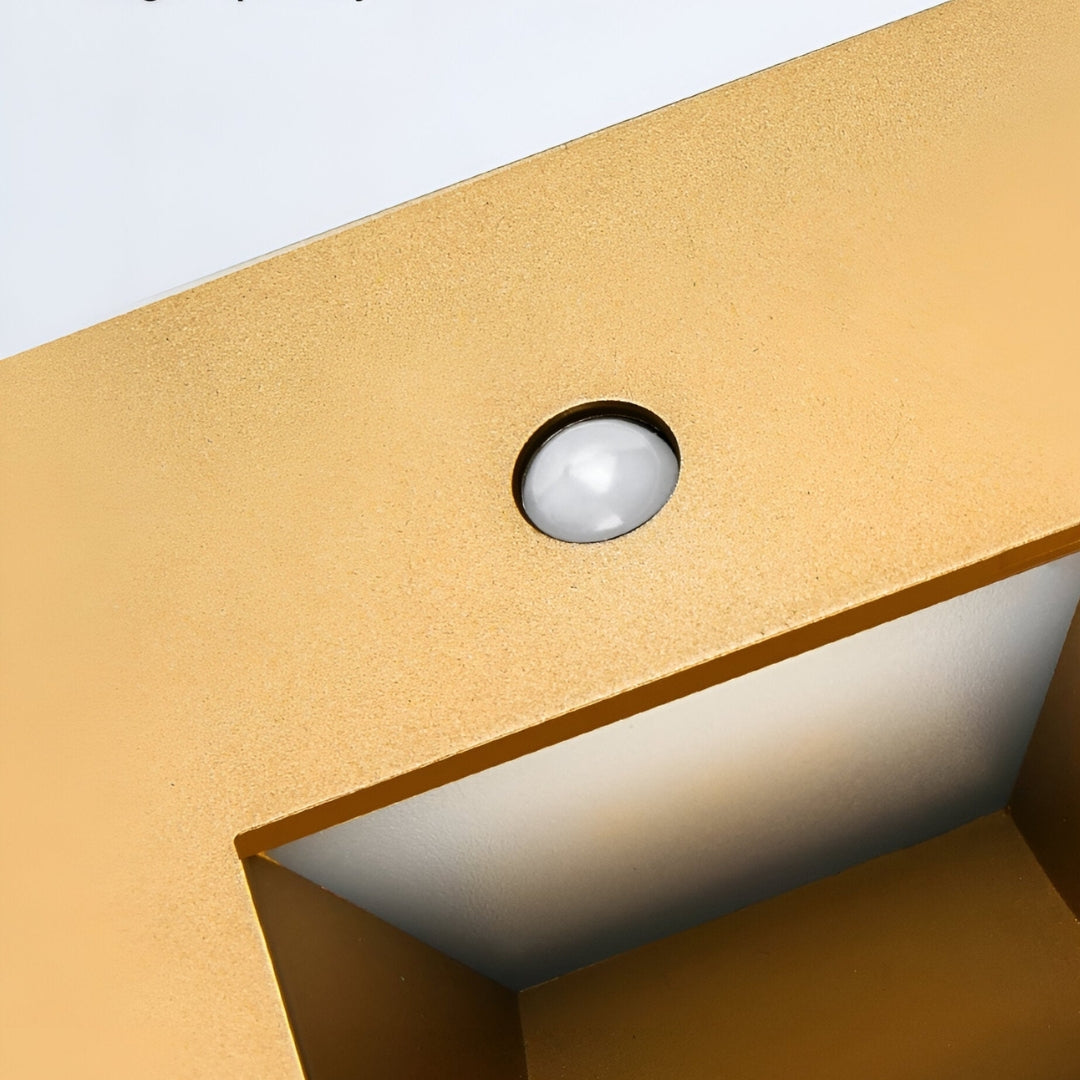 Lisslune | StepShine - motion-sensitive wall lamp