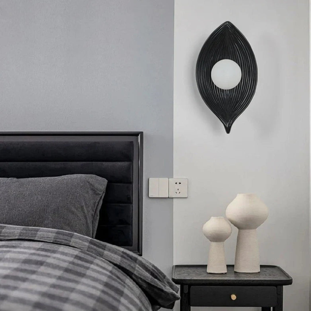 Lisslune | Glow organic LED V-shaped lamp
