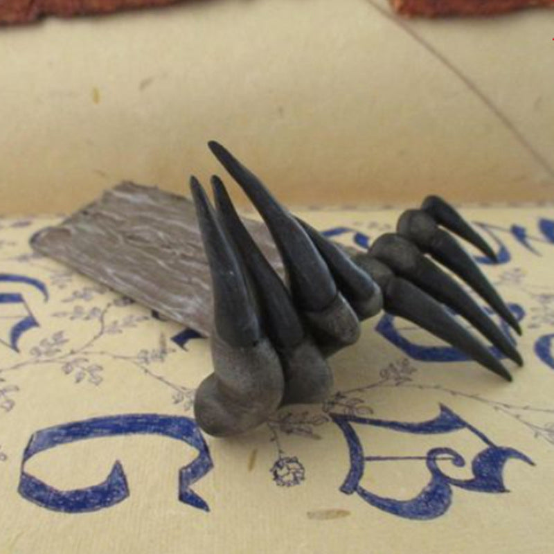 Lisslune | Thriller Devil Hand Bookmark