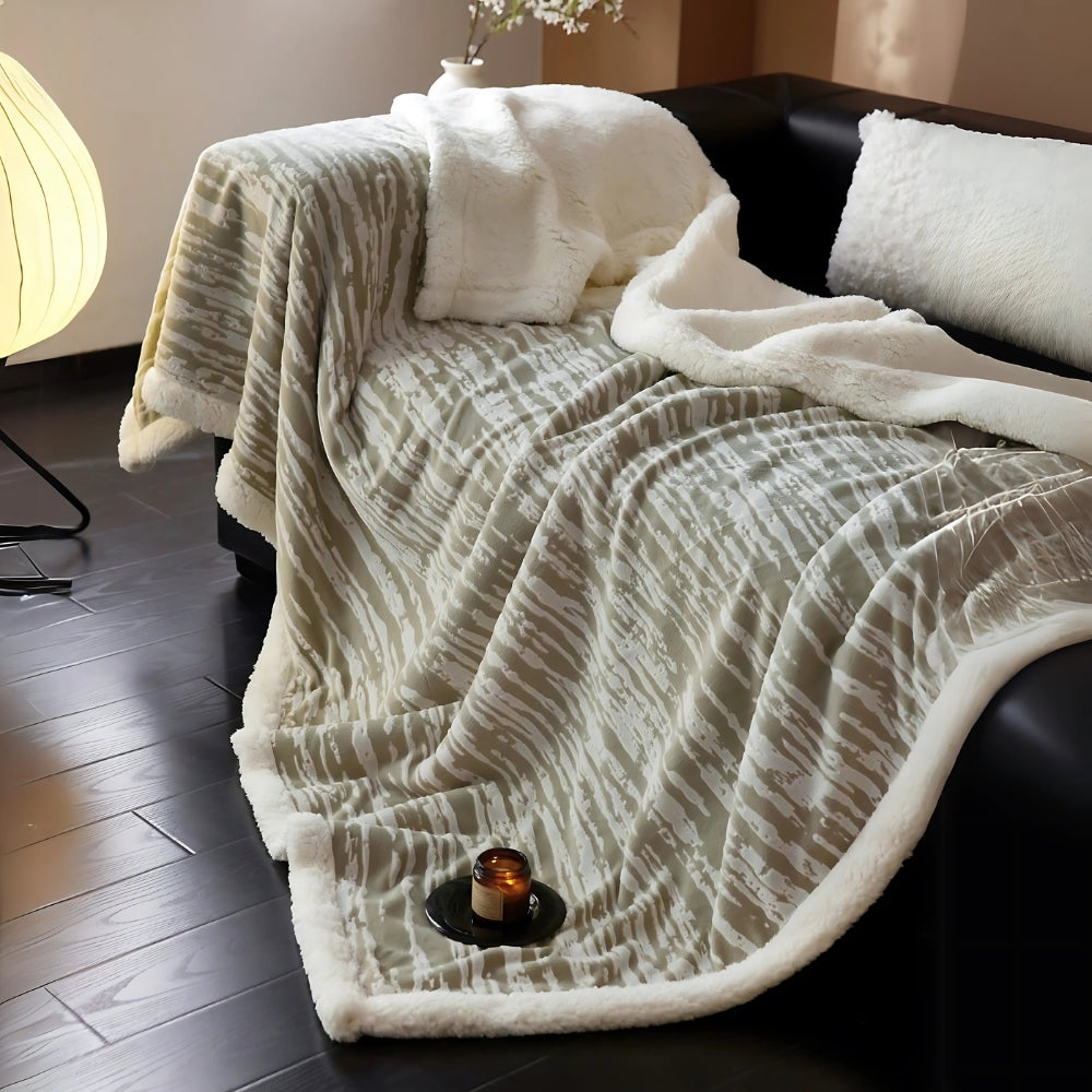 Lisslune | Bark-Inspired Snuggle Blanket
