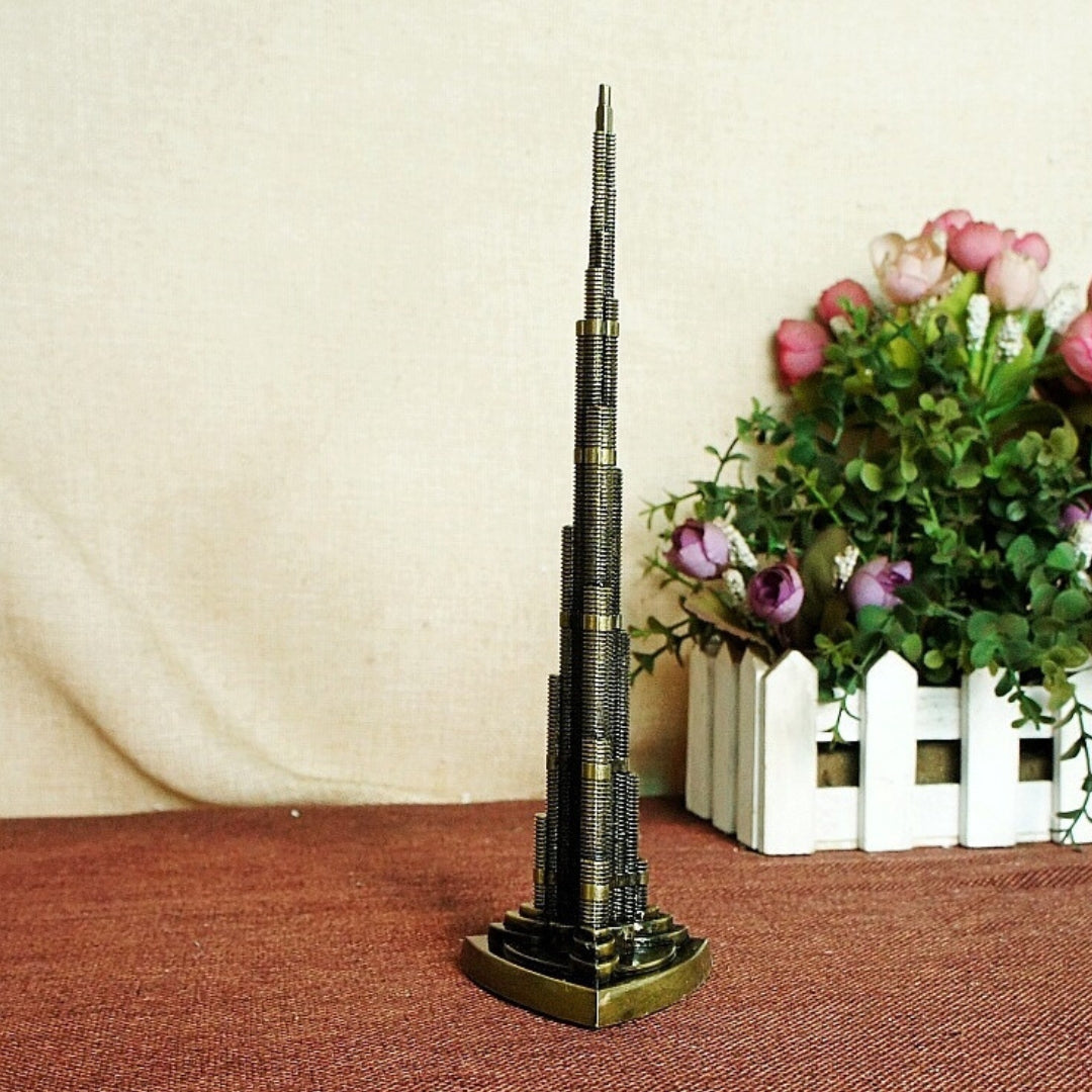 Lisslune | FamousEmpire - Parisian figures made of miniature metal