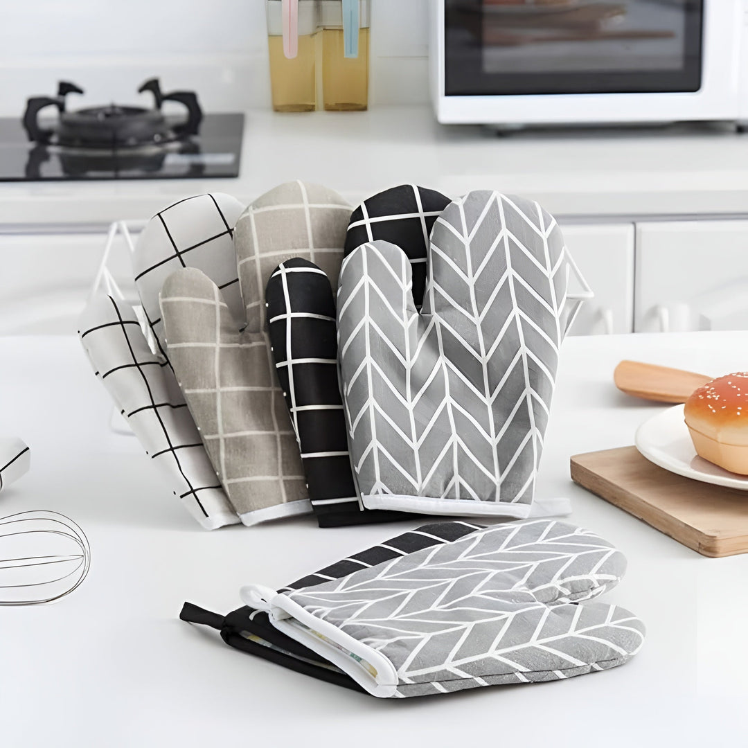 Lisslune | Heatproof Grid Pattern Kitchen Mitts