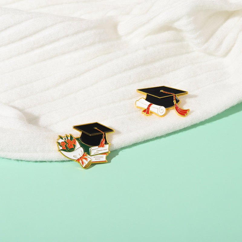 Lisslune | Graduation Season Metal Commemorative Pin