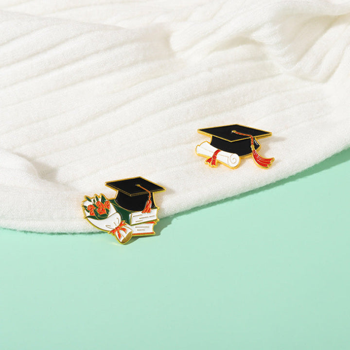 Lisslune | Graduation Season Metal Commemorative Pin