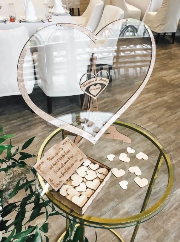 Lisslune | Heart guest book
