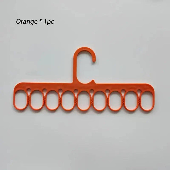 Lisslune | Give your home organization a new twist with this stylish hanging storage solution: Tidy up effortlessly