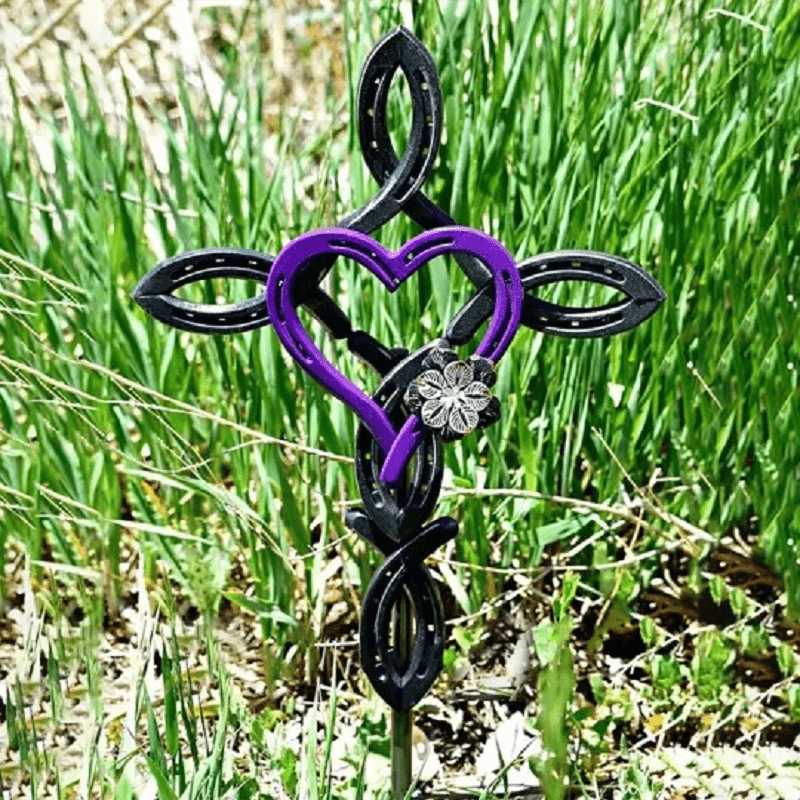 Lisslune | Natural Horseshoe Cross with Heart