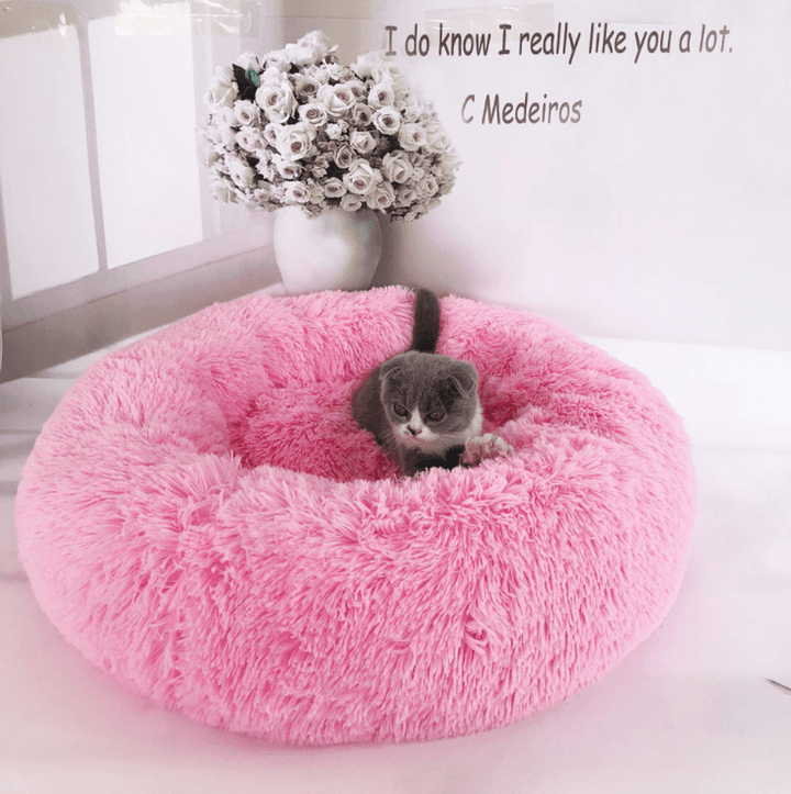 Lisslune | CozyNest | Winter Dog Bed | Luxe Comfort | Sustainable and Stylish
