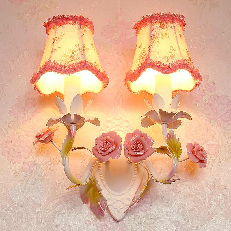Skørter | White 1/2-Head Wall Lamp Romantic Pastoral Fabric Bell Wall Lighting with Rose Decor