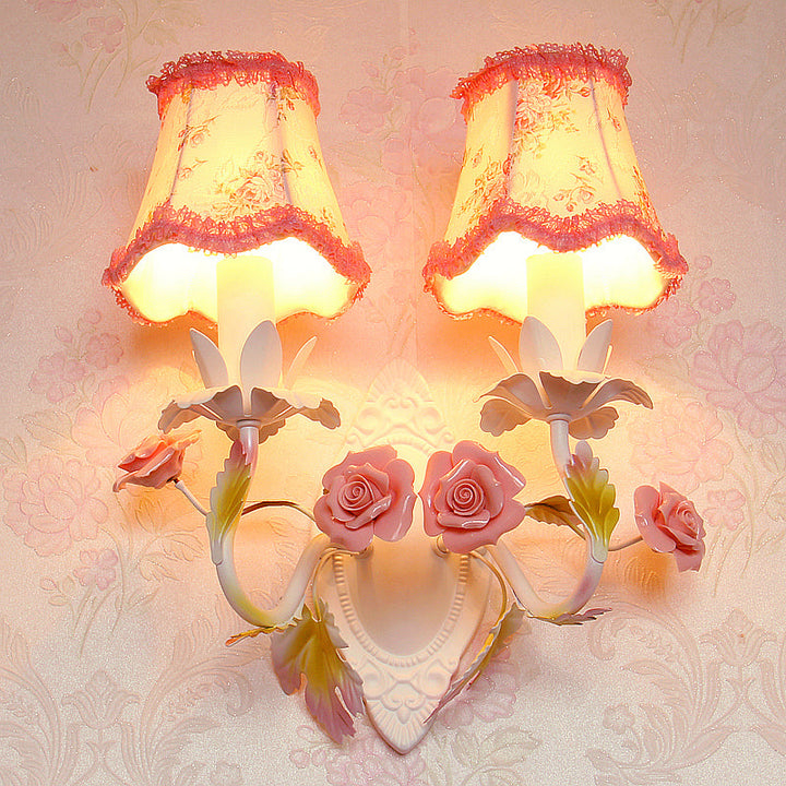 Skørter | White 1/2-Head Wall Lamp Romantic Pastoral Fabric Bell Wall Lighting with Rose Decor