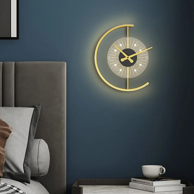 Lisslune | LunaTime - Modern wall clock in moon phase design with gentle light