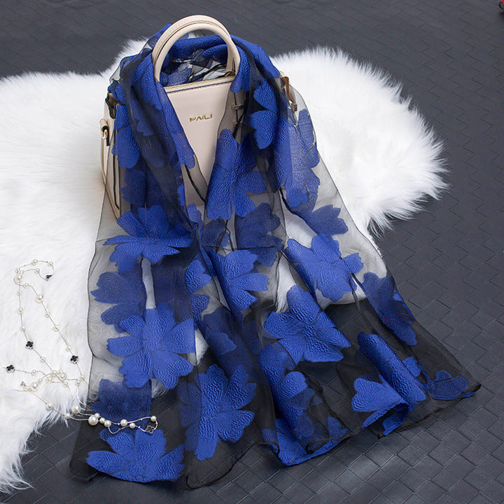 Lisslune | Silk scarf with cut flowers hollow motif