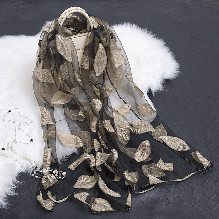 Lisslune | Silk scarf with cut flowers hollow motif