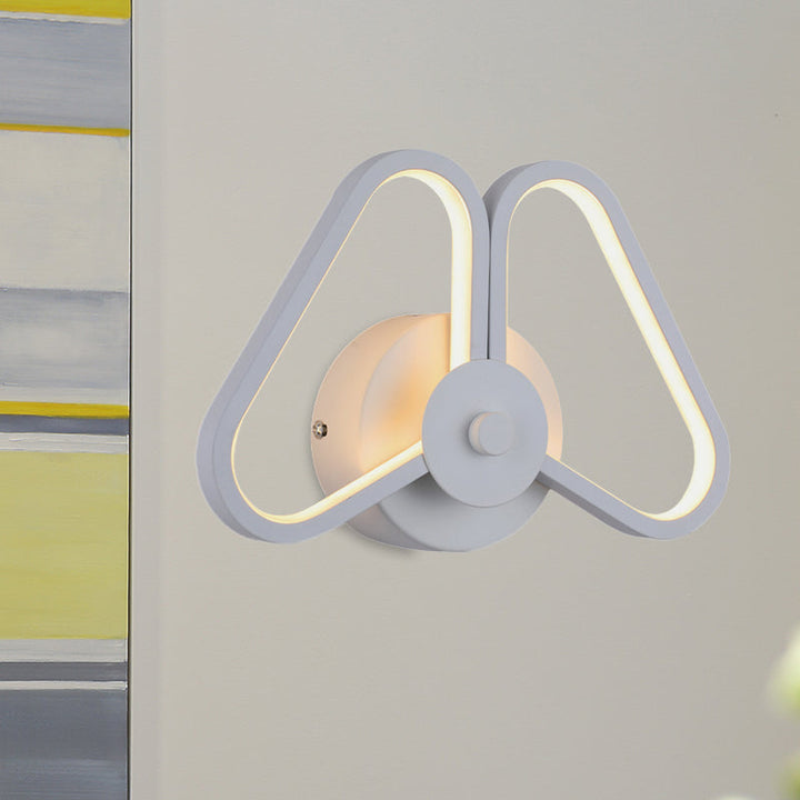 Lisslune | Metallic Double Triangle Scone Light Simplicity White/Black LED Wall Light Idea in White/Warm Light