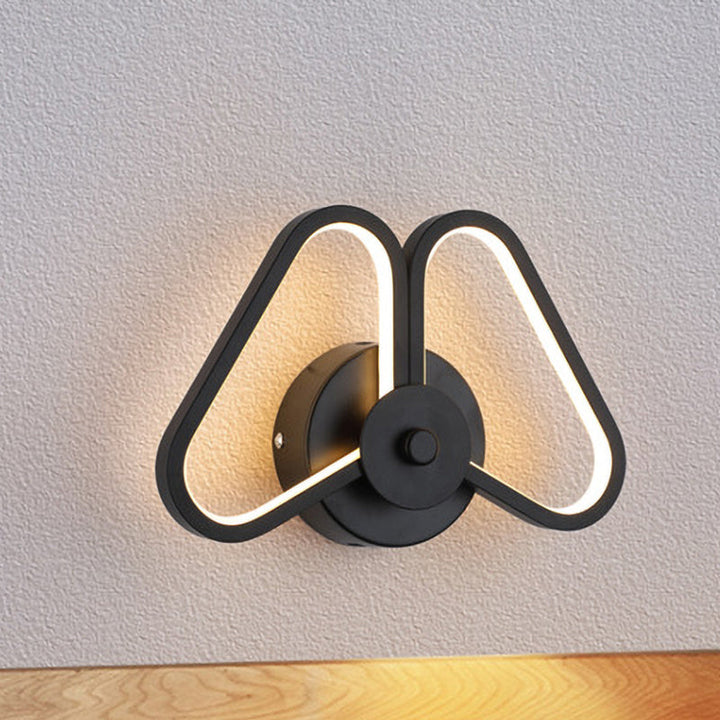 Lisslune | Metallic Double Triangle Scone Light Simplicity White/Black LED Wall Light Idea in White/Warm Light