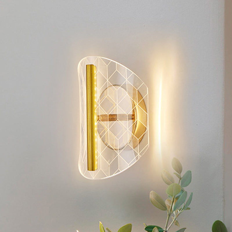 Lisslune | Metallic geometric wall lamp minimalist LED golden wall lighting idea in white/warm light for the living room