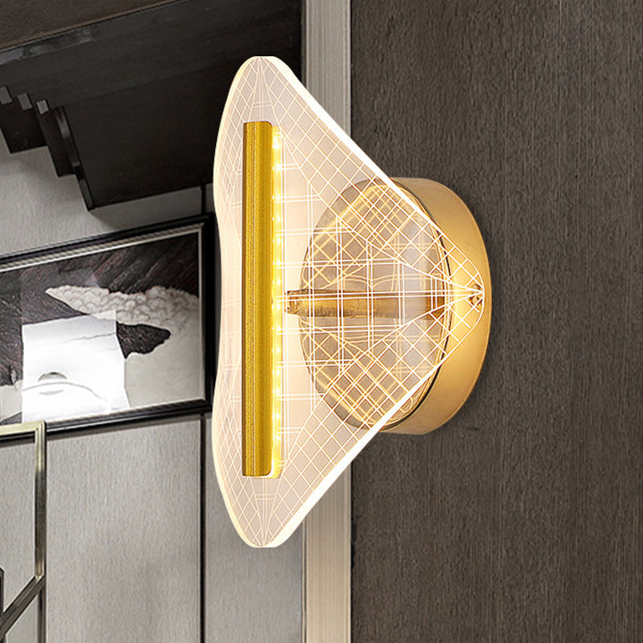 Lisslune | Metallic geometric wall lamp minimalist LED golden wall lighting idea in white/warm light for the living room