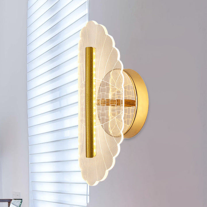 Lisslune | Metallic geometric wall lamp minimalist LED golden wall lighting idea in white/warm light for the living room