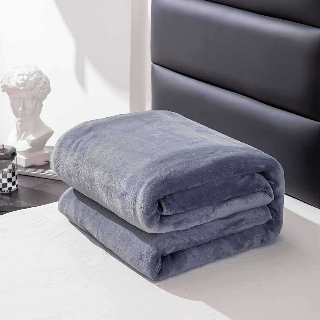 Lisslune | Soft and warm gray flannel blanket for all seasons