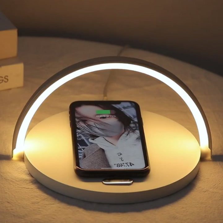 Lisslune | Wireless charging phone stand