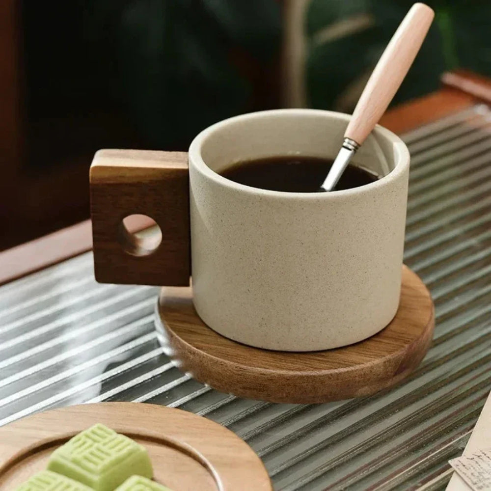 Lisslune | Modernist Ceramic Wooden Pallet Mug