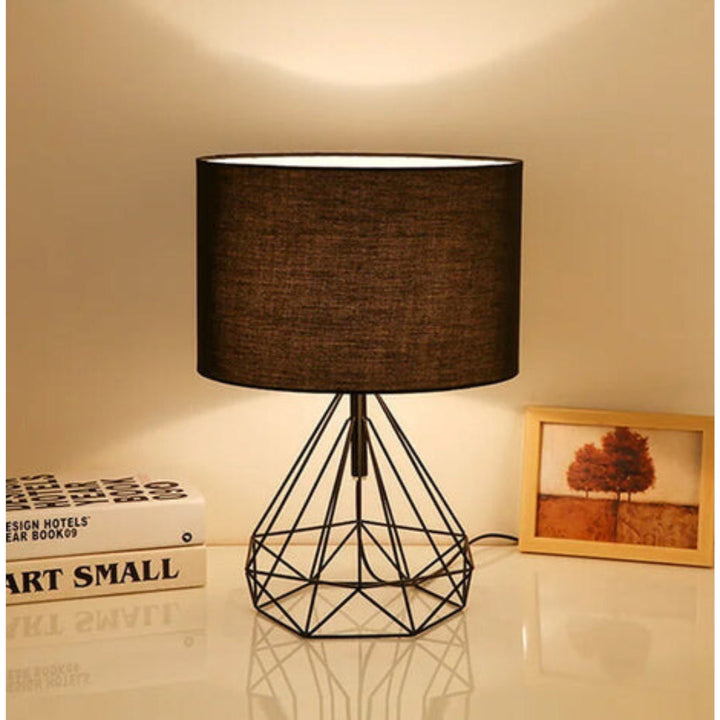Lisslune | Modern geometric wire table lamp