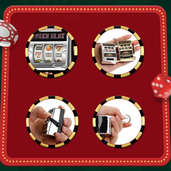 Lisslune | Keychain designed as a slot machine