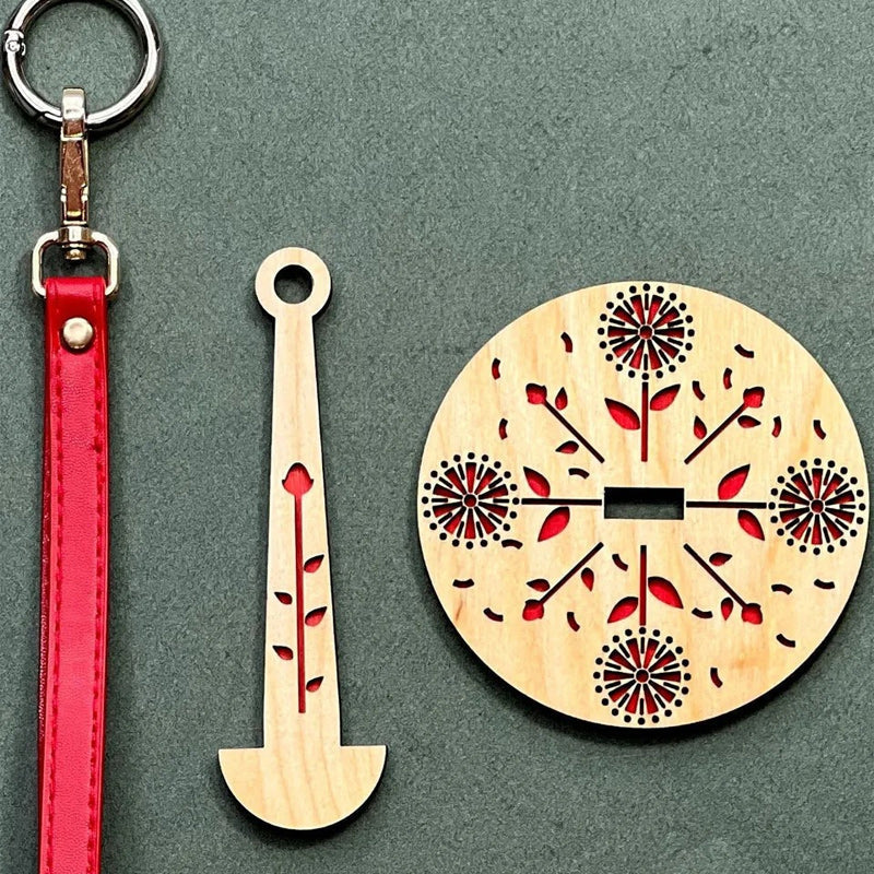 Lisslune | Wooden wrist yarn holder