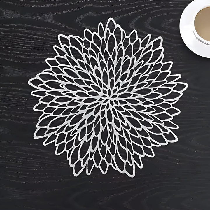 Lisslune | Chrysanthemum Charm Placemat