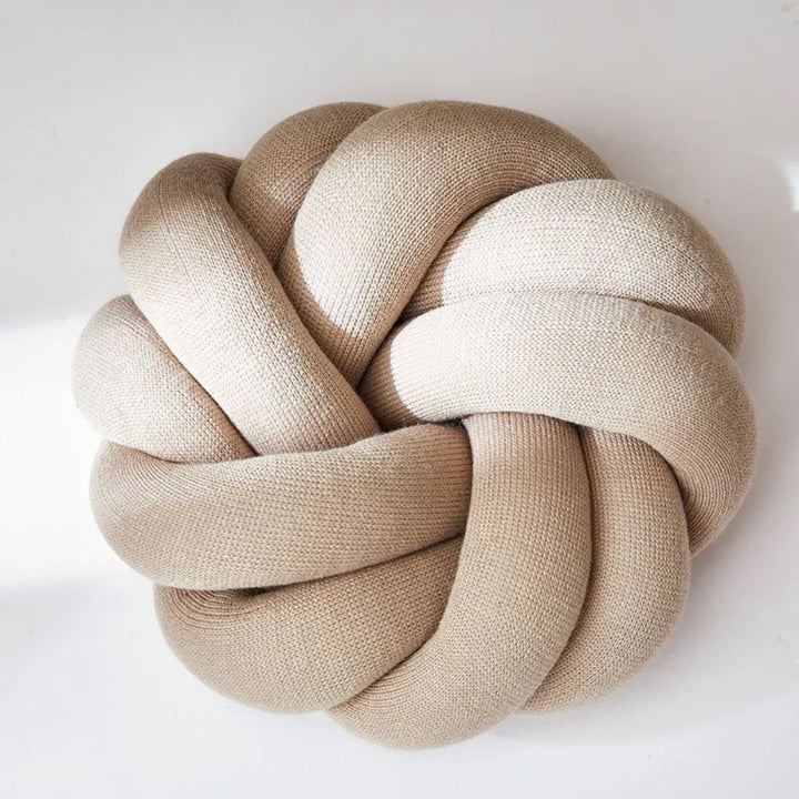 Lisslune | Puffy Pretzel Cushion