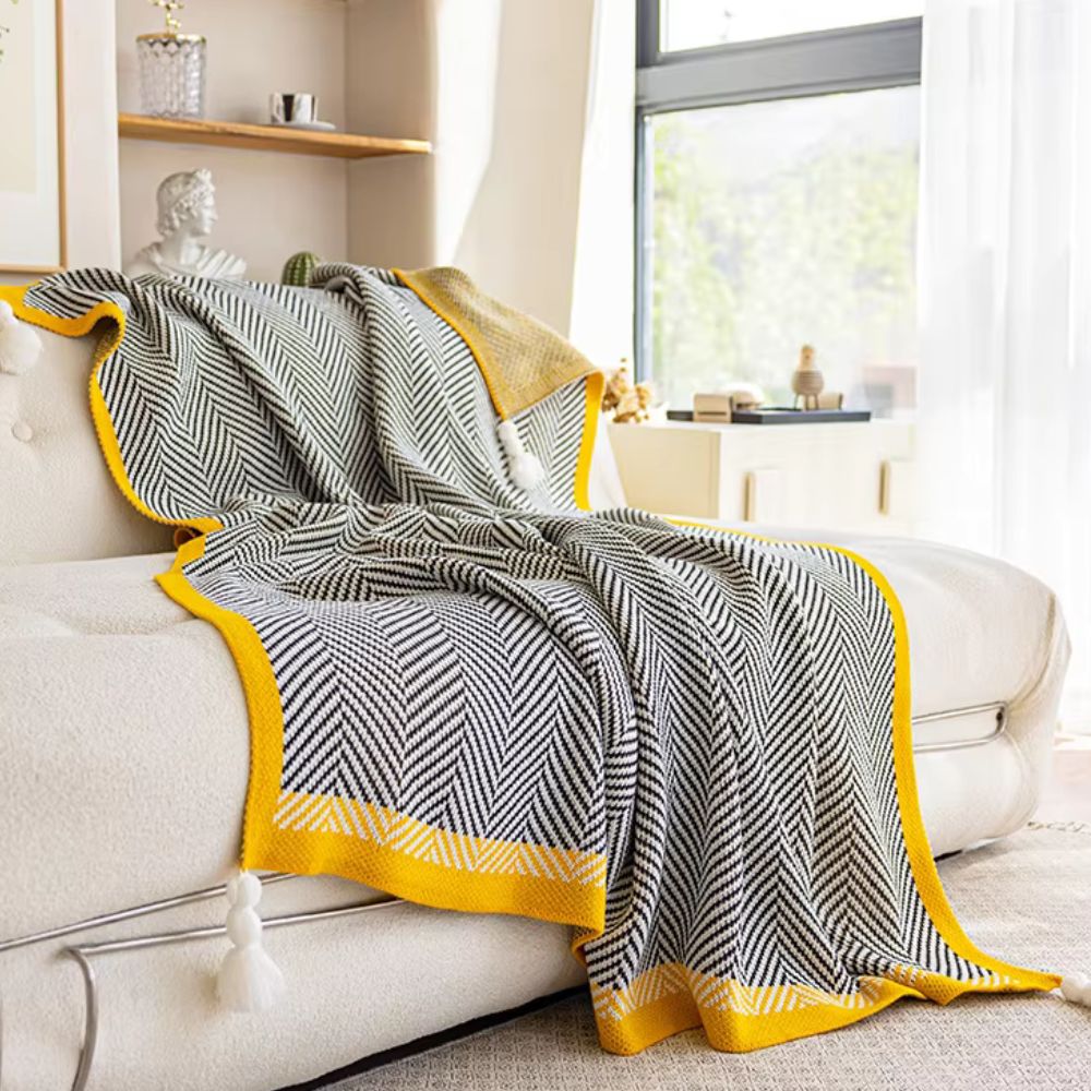 Lisslune | Golden Chevron Luxe Blanket