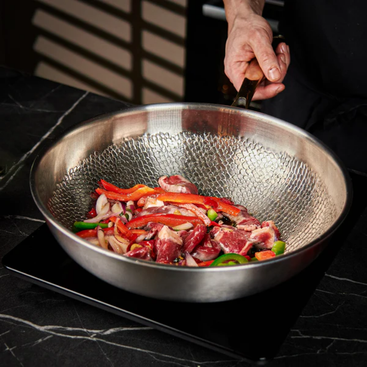 Lisslune | Titanium Frying Pan | Non-Toxic, Naturally Non-Stick & Ideal for Healthy Cooking