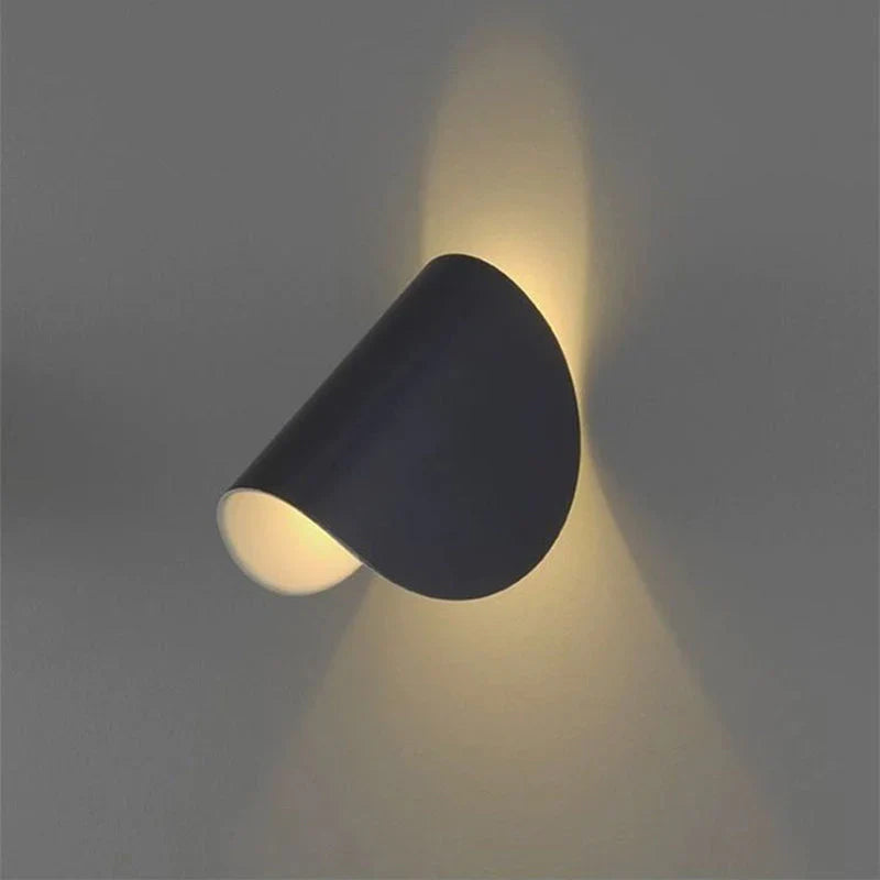 Lisslune | Modern Colored LED Wall Light in Stylish Design